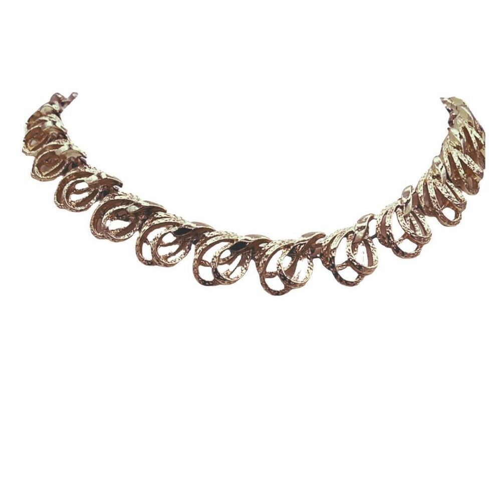 Vintage Coro gold colored link choker.